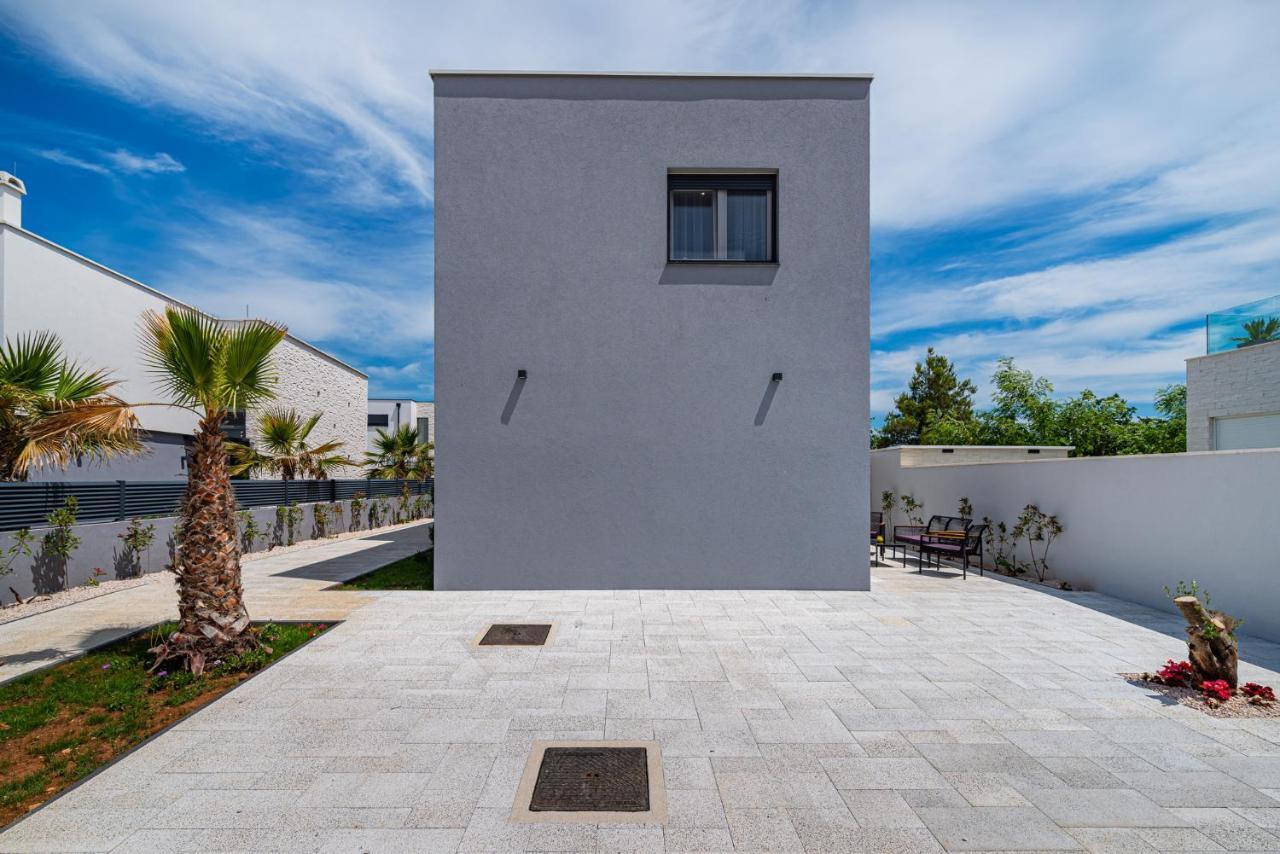 نين Villa Denis & Sabine المظهر الخارجي الصورة
