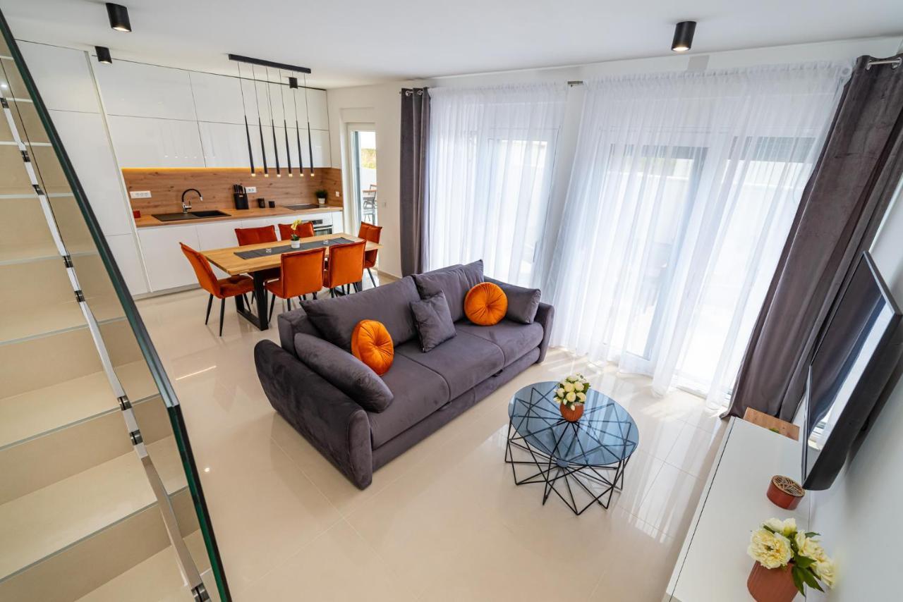 نين Villa Denis & Sabine المظهر الخارجي الصورة